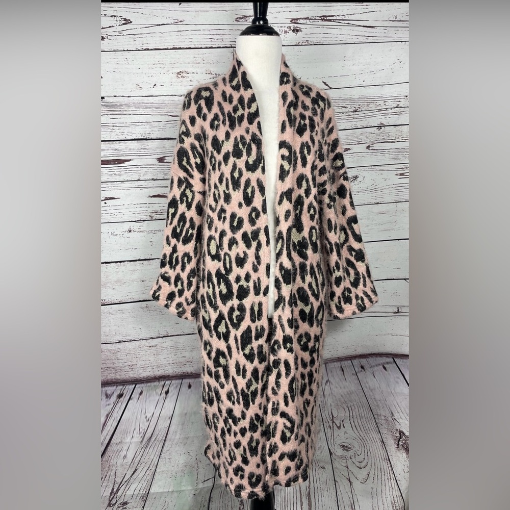 Wildfox fuzzy pink leopard knit cardigan XS soft cozy open front